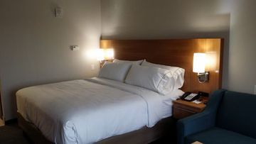 Hotel Express & Midtown - I-75 By Ihg